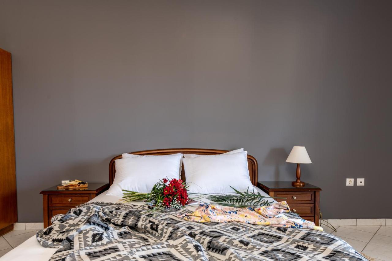 Dinos Hotel Циливи Екстериор снимка